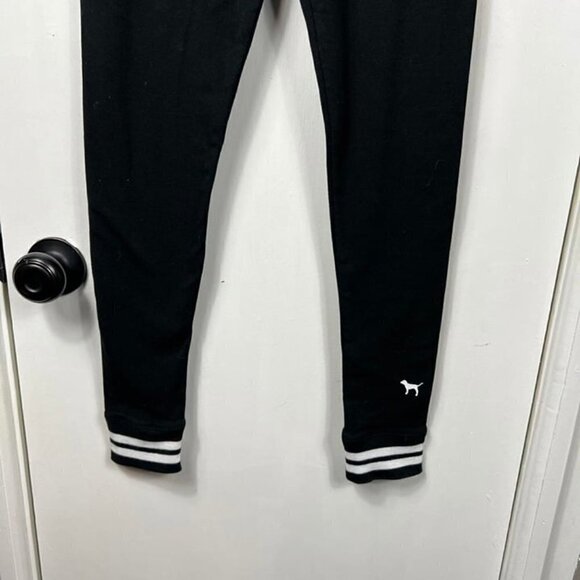 Victoria Secret Pink Yoga varsity trim sequin logo leggings. Size XS - Picture 3 of 6